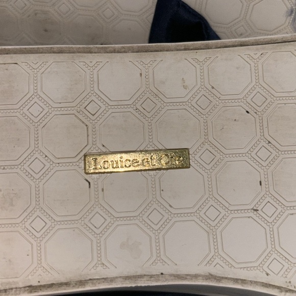 LOUISE ET CIE Women's Navy Blue Buca Luxe Satin Sneakers Size 11 Feminine Ruffle - Picture 4 of 8